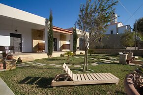 Agarathos Traditional Rooms