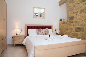 Agarathos Traditional Rooms