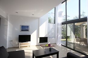 Sunny Sani Luxury Villas