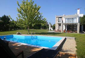 Sunny Sani Luxury Villas