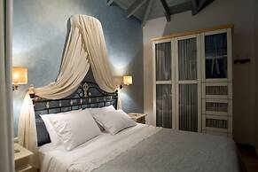 Apelon Tiritas Villas