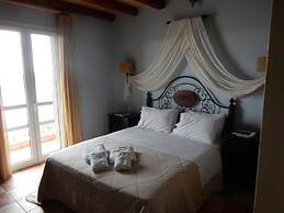 Apelon Tiritas Villas