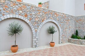 Apelon Tiritas Villas