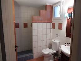 Apelon Tiritas Villas