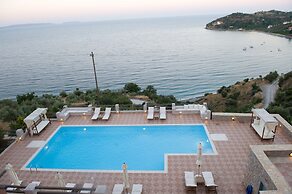 Apelon Tiritas Villas