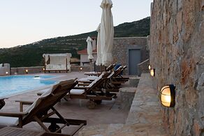 Apelon Tiritas Villas