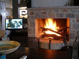 Apelon Tiritas Villas