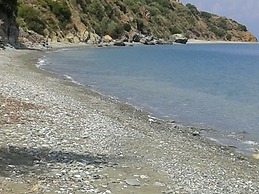 Apelon Tiritas Villas