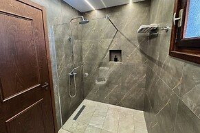 Stella's Traditional Inn