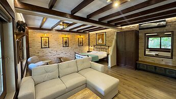 Stella's Traditional Inn