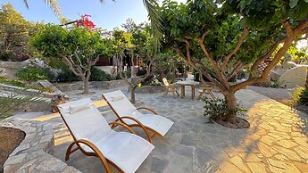 Stella's Traditional Inn