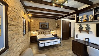 Stella's Traditional Inn