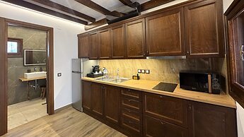 Stella's Traditional Inn