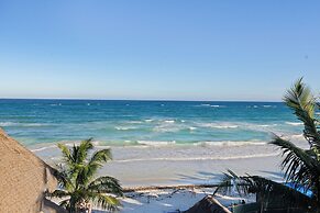 Playa Canek Beachfront Eco Hotel