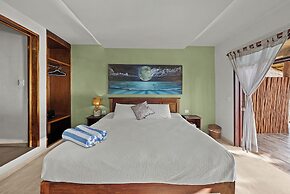 Playa Canek Beachfront Eco Hotel