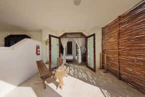 Playa Canek Beachfront Eco Hotel