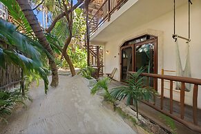 Playa Canek Beachfront Eco Hotel