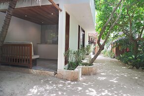 Playa Canek Beachfront Eco Hotel