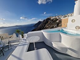 Trieris Villa & Suites