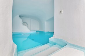 Trieris Villa & Suites