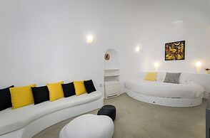 Trieris Villa & Suites