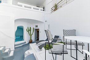 Trieris Villa & Suites