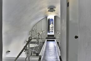 Trieris Villa & Suites