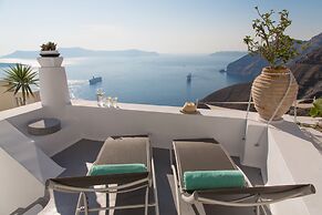 Trieris Villa & Suites