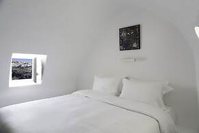 Trieris Villa & Suites