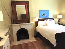 The Elizabeth Manor Guesthouse