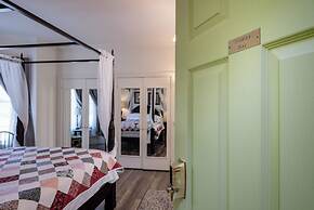 The Elizabeth Manor Guesthouse