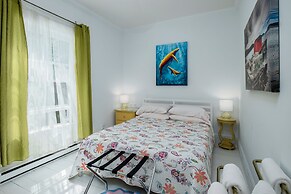 The Elizabeth Manor Guesthouse