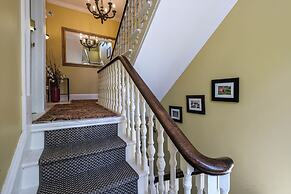 The Elizabeth Manor Guesthouse