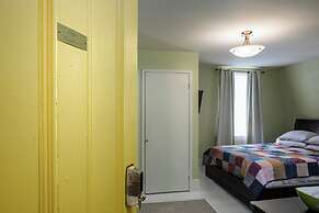 The Elizabeth Manor Guesthouse