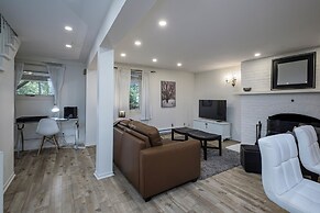 The Elizabeth Manor Guesthouse