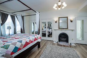 The Elizabeth Manor Guesthouse