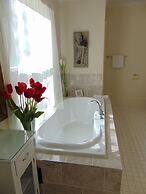 The Elizabeth Manor Guesthouse