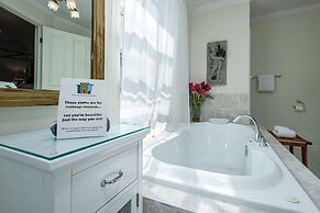 The Elizabeth Manor Guesthouse