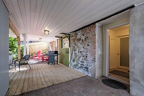 The Elizabeth Manor Guesthouse