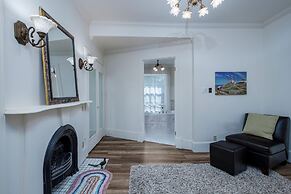 The Elizabeth Manor Guesthouse