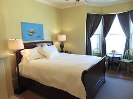 The Elizabeth Manor Guesthouse