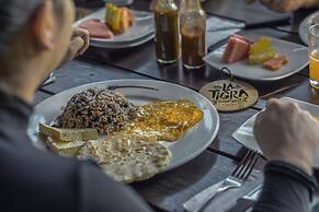 La Tigra Rainforest Lodge