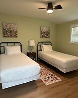 Cedar Grove Motel and Cabins