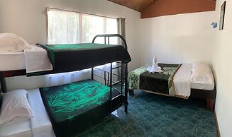 Cabinas Vista Al Golfo - Hostel