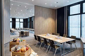 Holiday Inn Frankfurt Airport by IHG