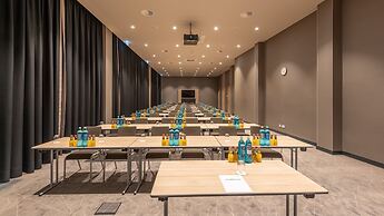 Holiday Inn Frankfurt Airport by IHG