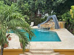 Caribbean Shores Bed & Breakfast