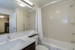 Candlewood Suites Mishawaka North by IHG