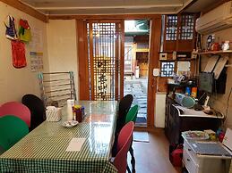 Gongsimga Hanok Guesthouse