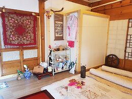 Gongsimga Hanok Guesthouse
